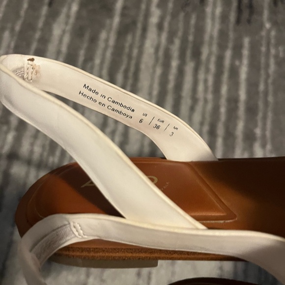 Aldo Agreinwan White Flat Sandals- size 6 - Picture 6 of 7